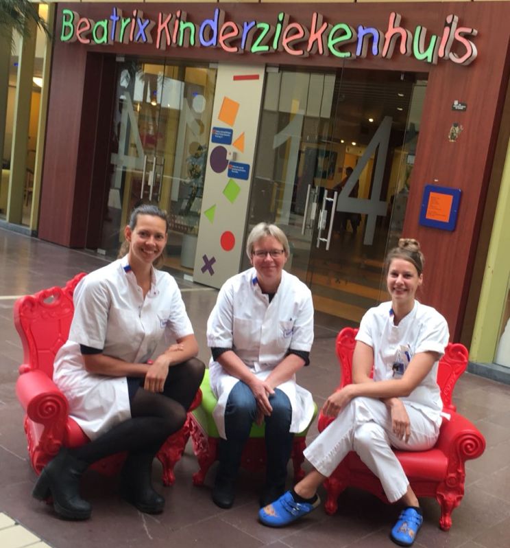 From left to right: senior radiotherapy technician Joke Schaper and casemanagers Edith de Kock and Janneke Ottens